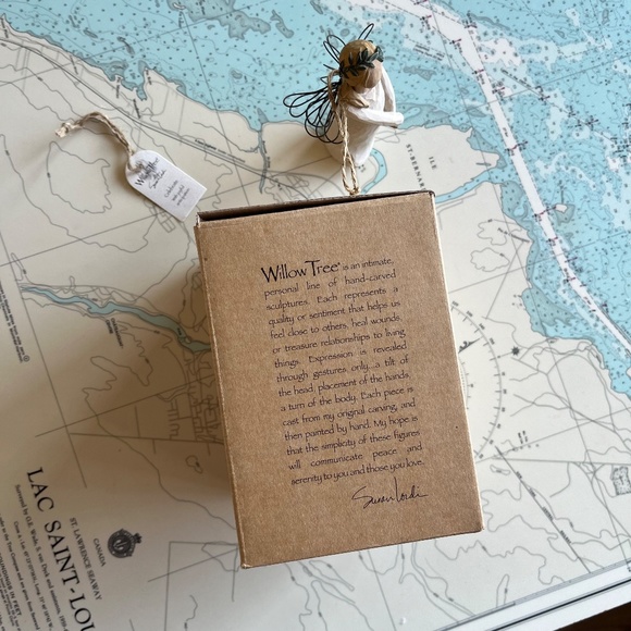 Vintage 2003 Willow Tree Celebrate Ornament - Picture 2 of 5